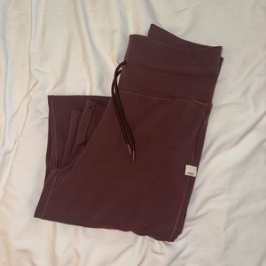 Vuori daily Wide leg pant in fig